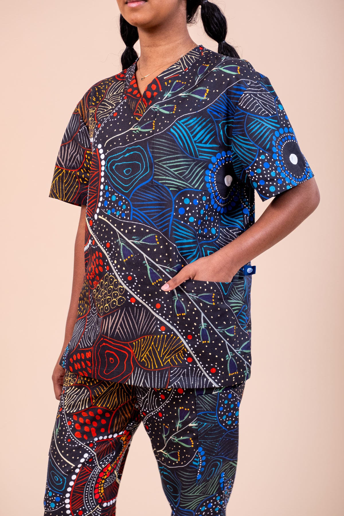 Wollumbin - Unisex Printed Scrub Top
