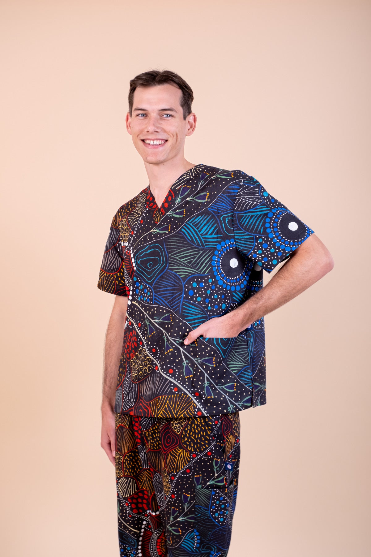 Wollumbin - Unisex Printed Scrub Top