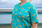 Xmas Kangaroo Paws  - Women's Printed Scrub Top